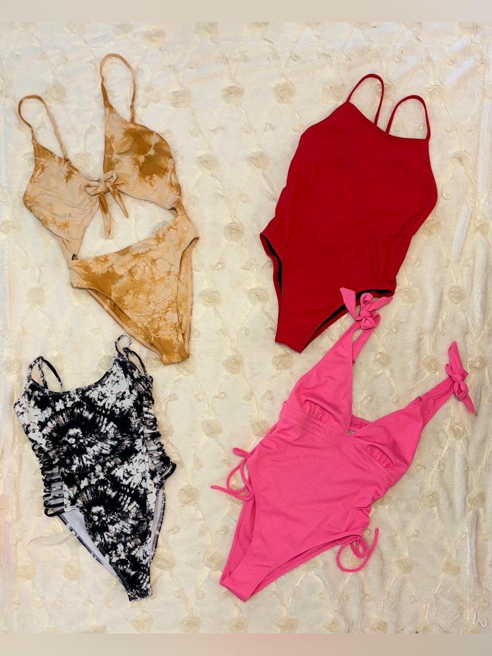 🚨Women's one piece Colorful Swimsuit Set/Lot Collection, ABSOLUTELY ADORABLE!